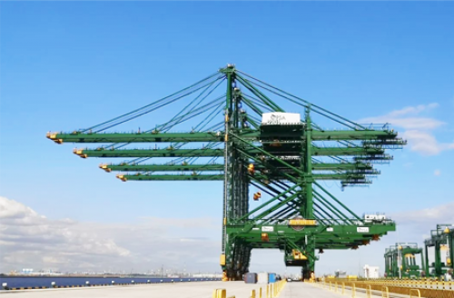 阿達尼T2項目碼頭調(diào)試