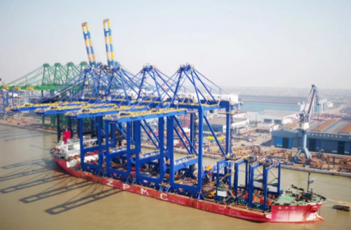 ZPMC海南洋浦項(xiàng)目4臺(tái)岸橋發(fā)運(yùn)